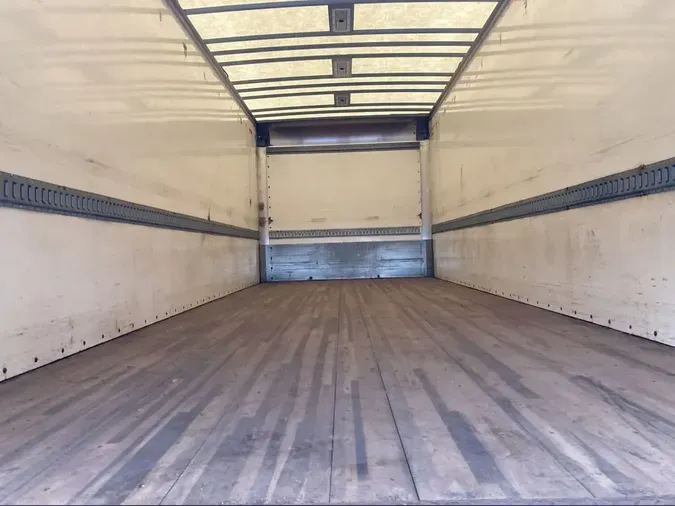 2018 FREIGHTLINER M2 106