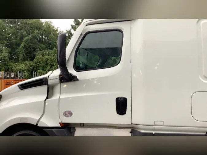 2021 Freightliner Cascadia 12623a519ebcad06ea8a7505f0d3a1a888c