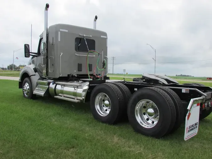 2026 Kenworth T880