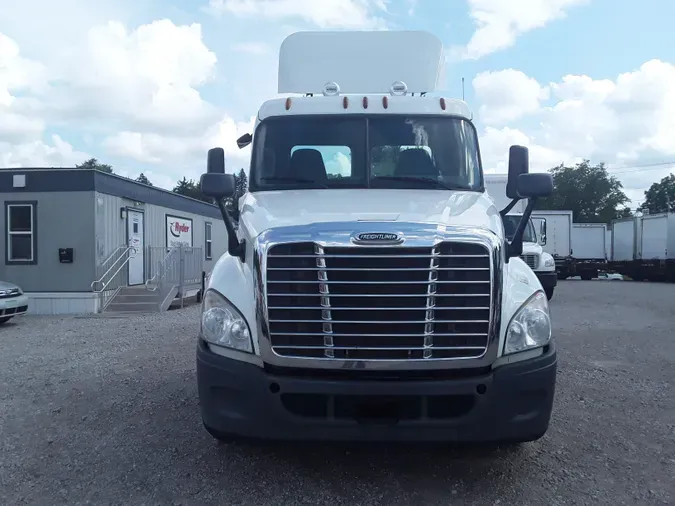 2014 FREIGHTLINER/MERCEDES CASCADIA 125