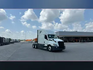 2021 Freightliner Cascadia 126