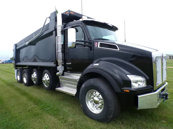 2026 Kenworth T880 Short Hood