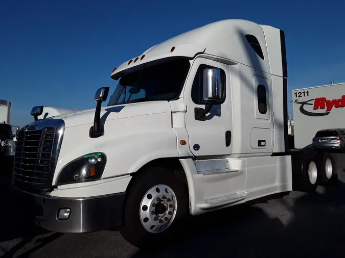 2018 FREIGHTLINER/MERCEDES CASCADIA 125