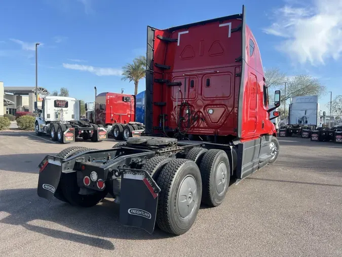 2021 Freightliner Cascadia