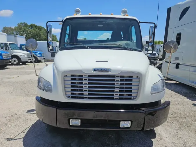 2020 FREIGHTLINER M2 106