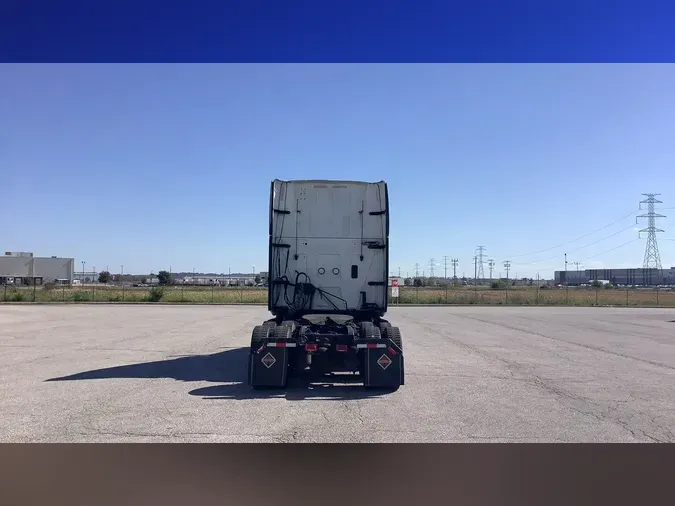 2022 International LT625