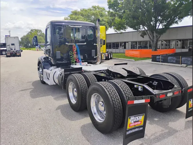 2022 Peterbilt 579