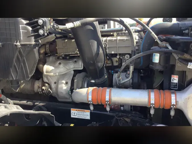 2021 Freightliner Cascadia 126