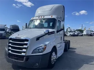 2018 Freightliner CASCADIA 126