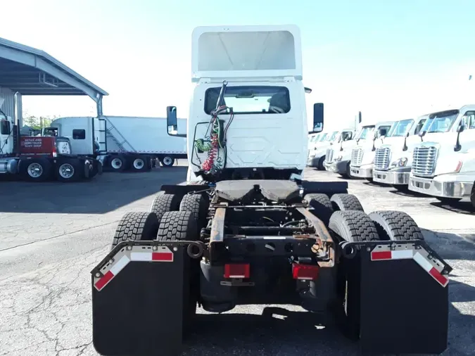 2018 NAVISTAR INTERNATIONAL LT625 DAYCAB T/A