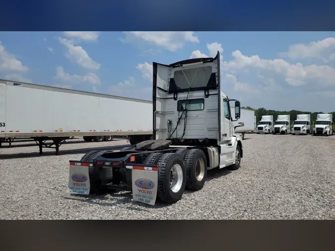 2018 Volvo VNL300