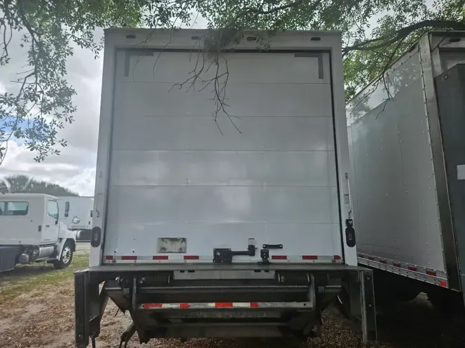 2018 FREIGHTLINER/MERCEDES M2 106