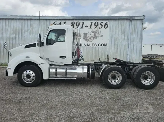2020 KENWORTH T880