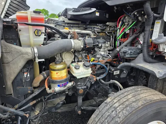 2017 FREIGHTLINER CASCADIA 125