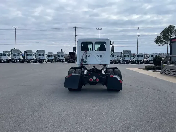 2019 FREIGHTLINER/MERCEDES CASCADIA 113