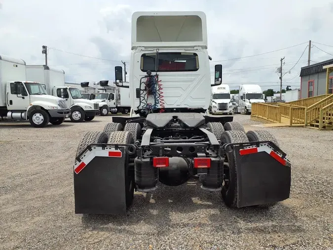2019 NAVISTAR INTERNATIONAL LT625 DAYCAB T/A