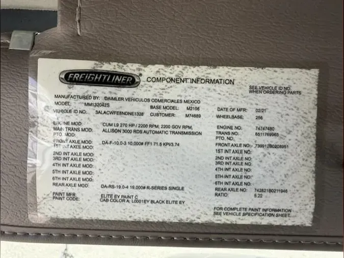 2022 Freightliner Business Class M2 106