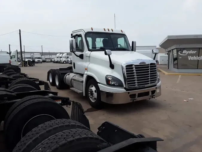2020 FREIGHTLINER CASCADIA 125