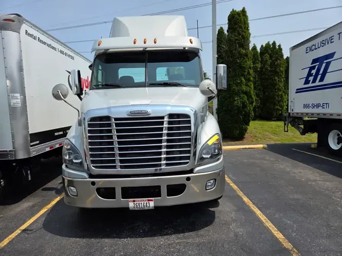 2018 FREIGHTLINER CASCADIA 113