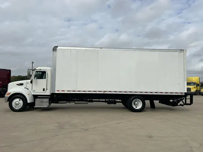 2016 Peterbilt 330