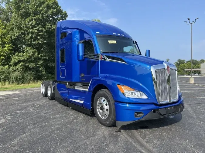 2025 Kenworth T680