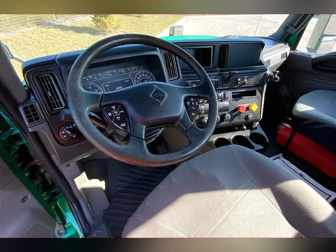 2020 INT LT625 6x4