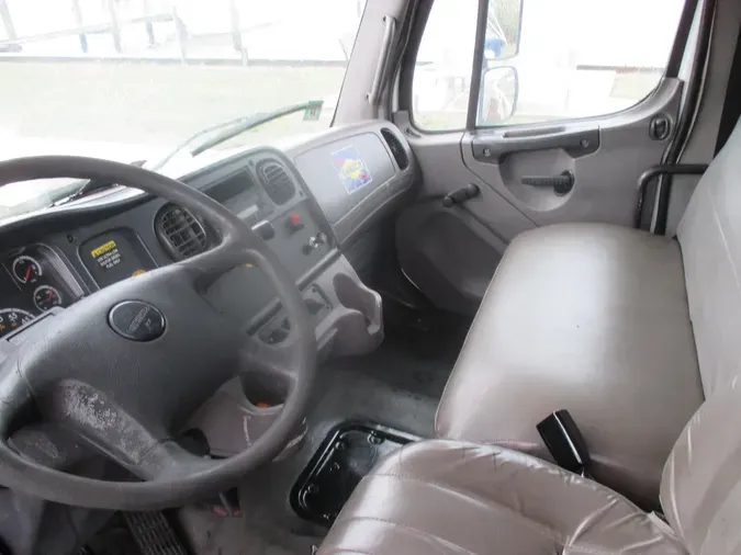 2008 FREIGHTLINER M2