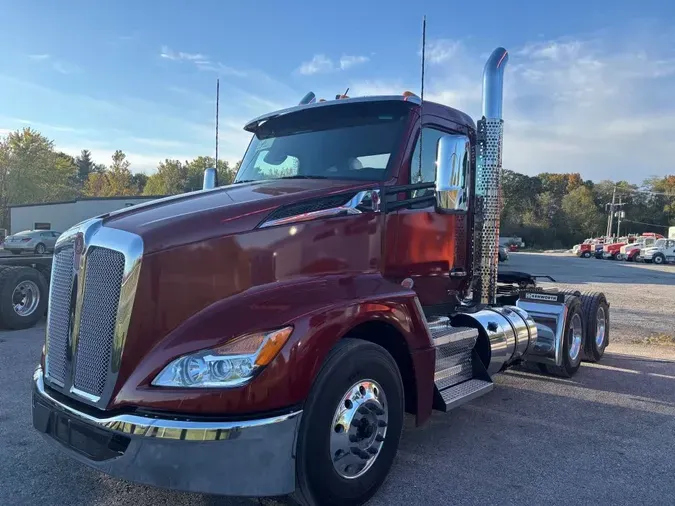 2025 Kenworth T680