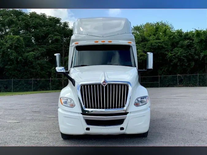 2023 INT LT625 6x4