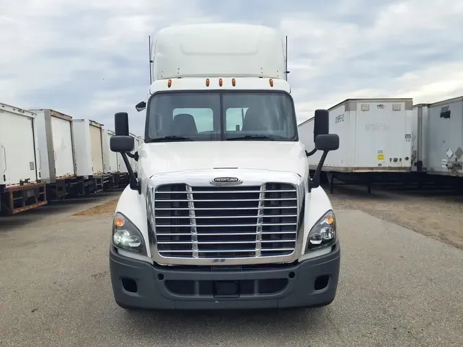 2019 FREIGHTLINER CASCADIA 125