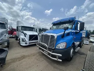 2017 FREIGHTLINER CASCADIA 113