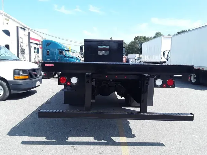 2018 FREIGHTLINER M2 106