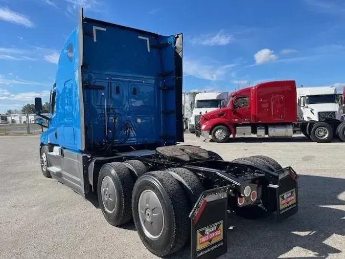 2021 Freightliner Cascadia