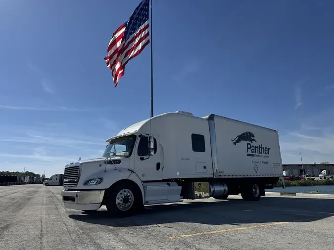 2019 Freightliner M2 106