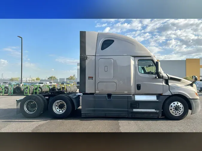 2023 Freightliner Cascadia