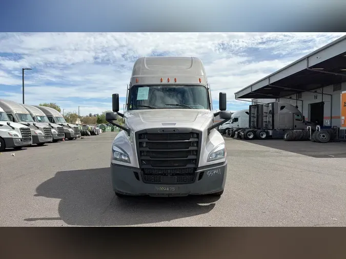 2025 Freightliner Cascadia 126