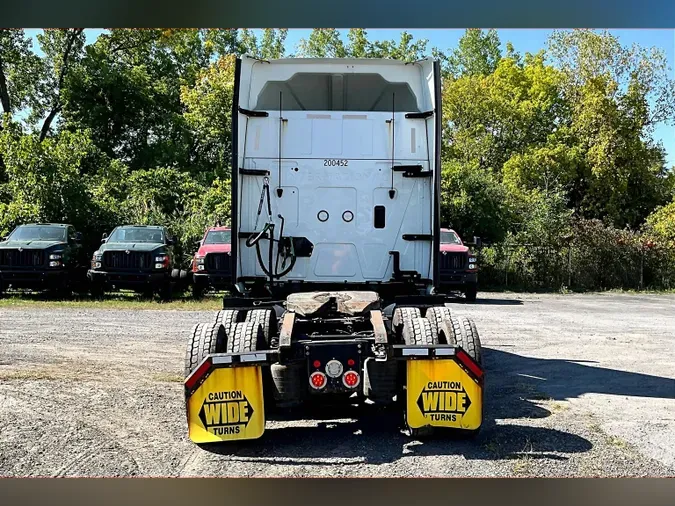 2022 INT LT625 6x4