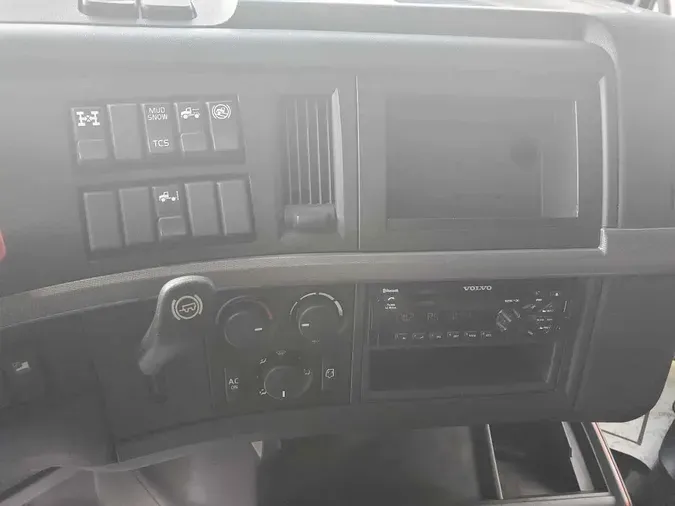 2020 VOLVO VNL760