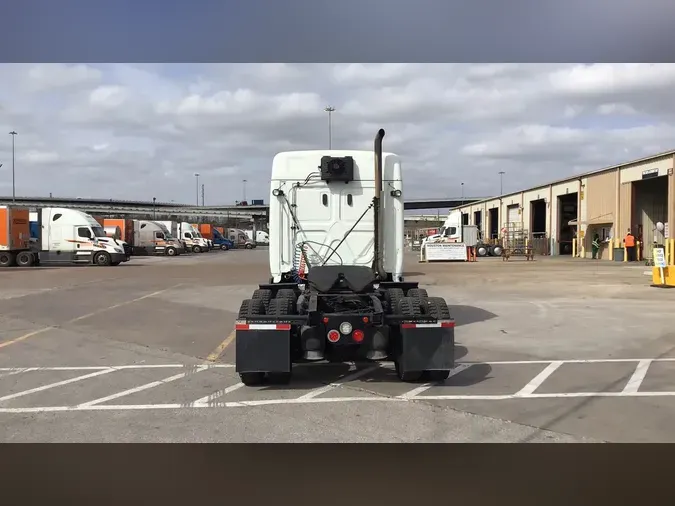 2021 Freightliner Cascadia 12623f1657acdffe850ae044e9c3b2d56cc