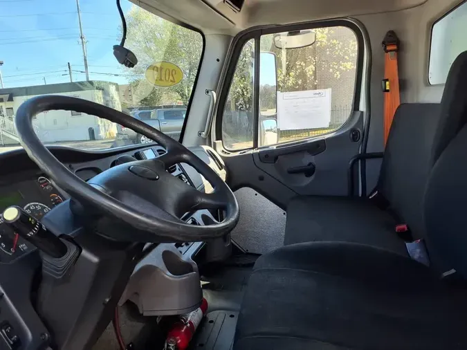 2019 FREIGHTLINER/MERCEDES M2 106