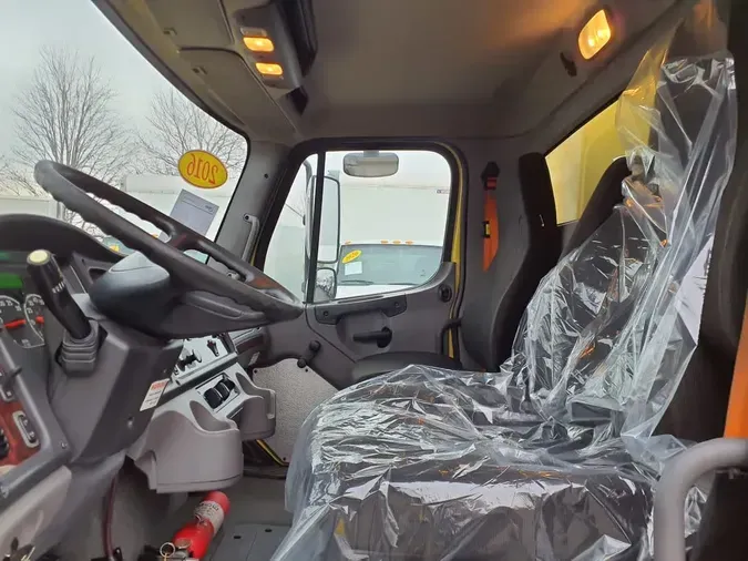 2016 FREIGHTLINER/MERCEDES M2 10623f4acf8b61765d81d5576479b455b13