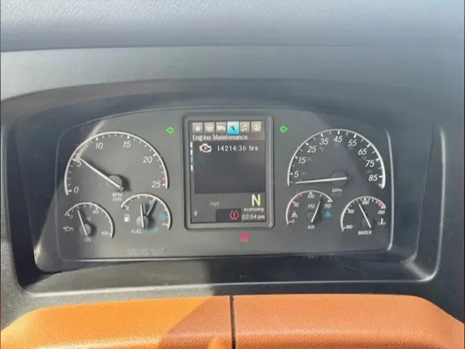 2021 Freightliner Cascadia 126