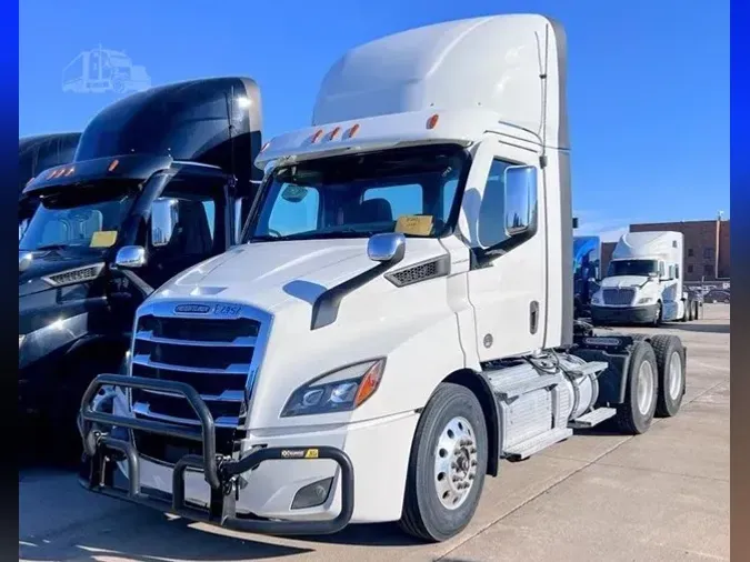 2023 FREIGHTLINER CASCADIA 11623f71dd006f97de223f29cf2b22aa507