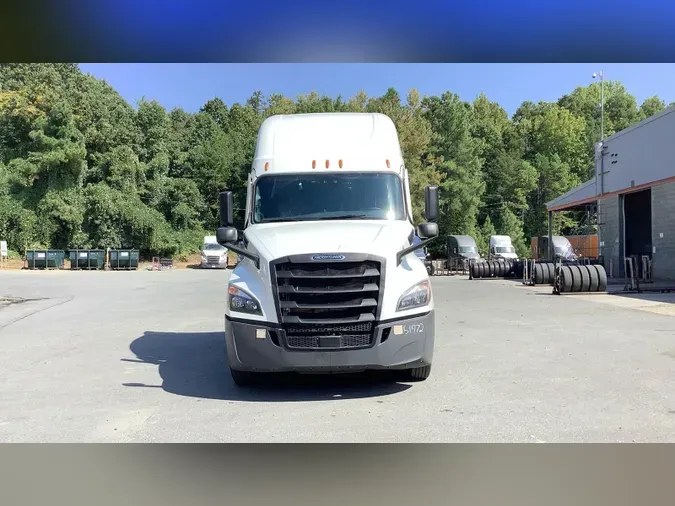 2021 Freightliner Cascadia 126