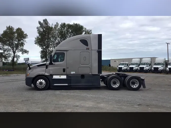 2023 Freightliner Cascadia 126