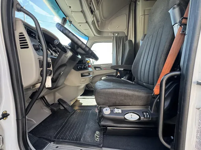 2021 Peterbilt 579