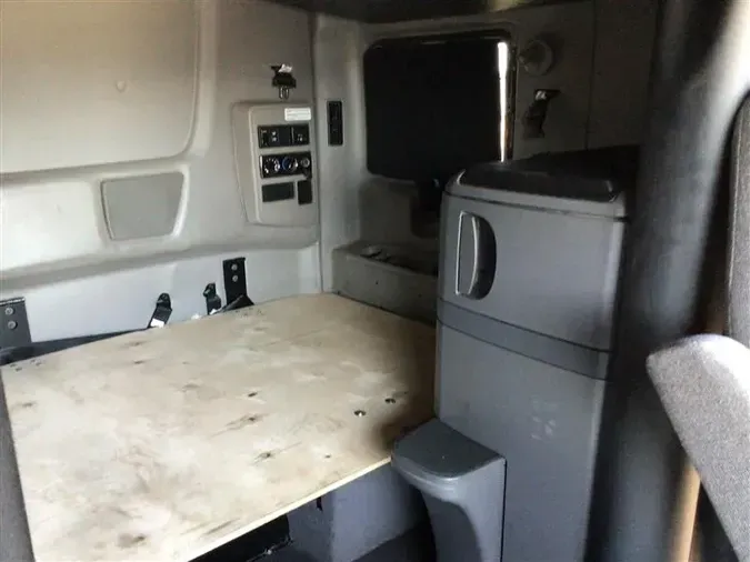 2021 INTERNATIONAL LT625