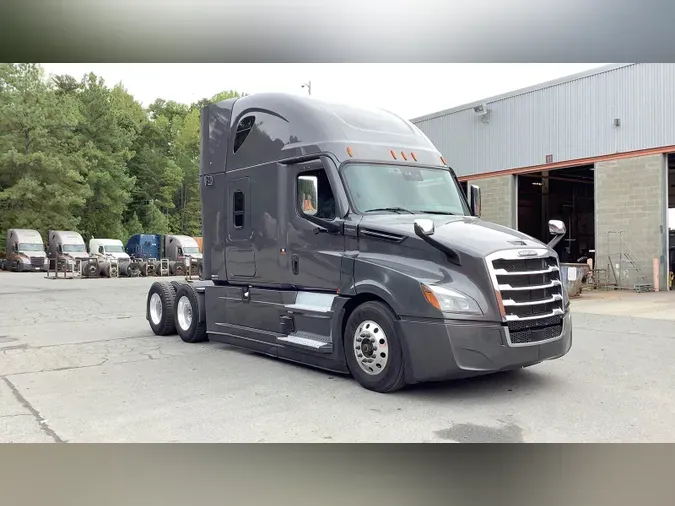 2024 Freightliner Cascadia23ffb2afe105a08fefa5fe1dfcfe9e0f