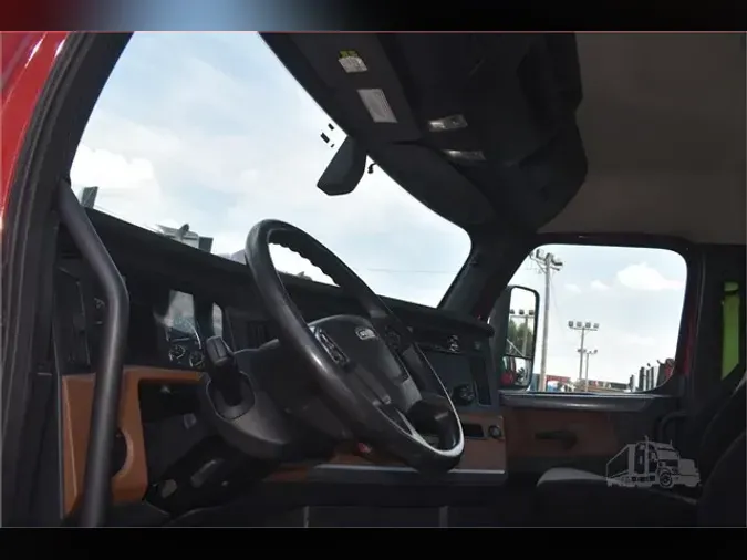 2021 FREIGHTLINER CASCADIA 116