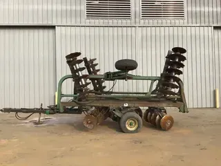 1995 John Deere 335